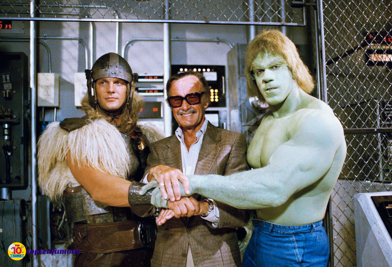 Stan Lee - Marvel Legend: Living and Dedicate His Youth to the World of Superheroes