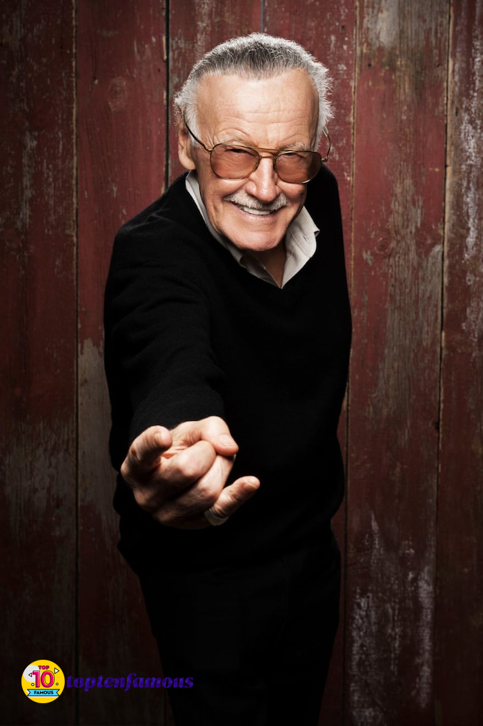 Stan Lee - Marvel Legend: Living and Dedicate His Youth to the World of Superheroes