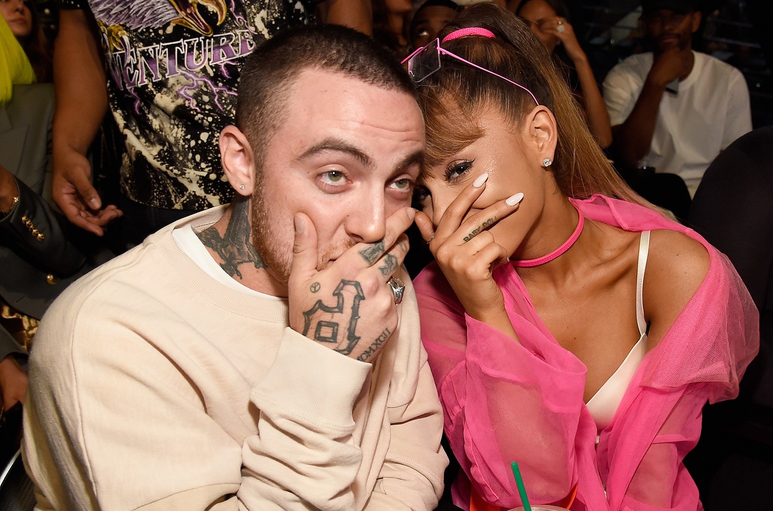 Is ariana grande still dating mac miller - icongas