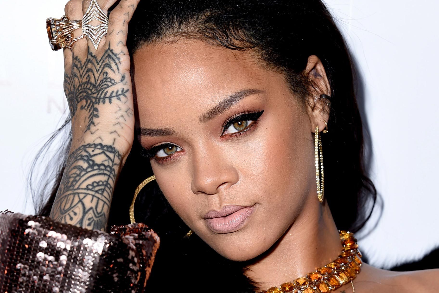 Rihanna Makeup Line - Fenty Beauty - Toptenfamous.co