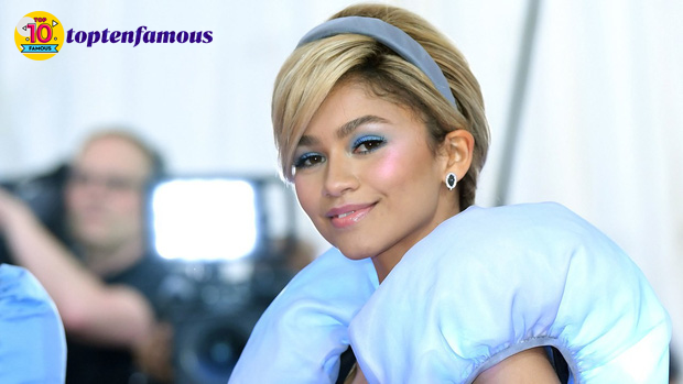 Background of Zendaya